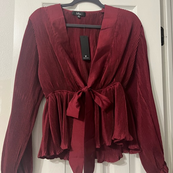 Lulus Plissé Blouse - Picture 4 of 5